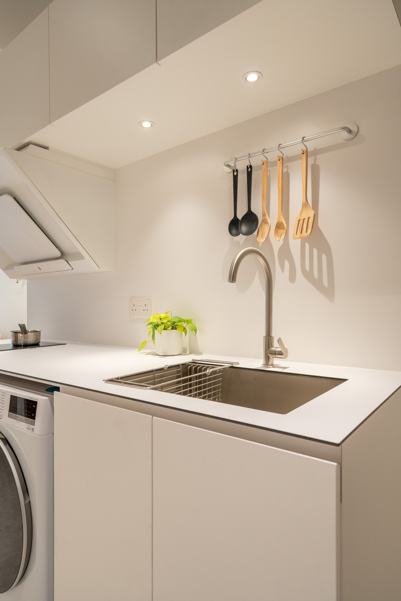 White Kitchen as Your Canvas